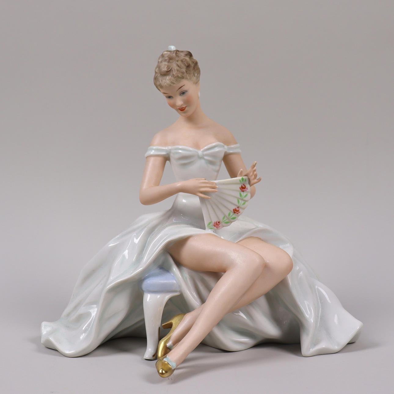 WALLENDORF, Tyskland, figur, kvinde med ventilator.