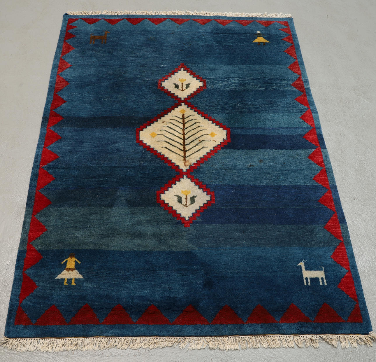 CARPET, Gabbeh, approx 240x176 cm.
