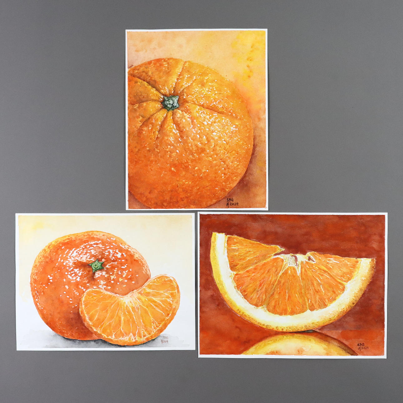 ZEITGENÖSSISCHE/R MONOGRAMMIST/IN. - 3-part watercolor series with citrus fruit motifs, orange and mandarin.