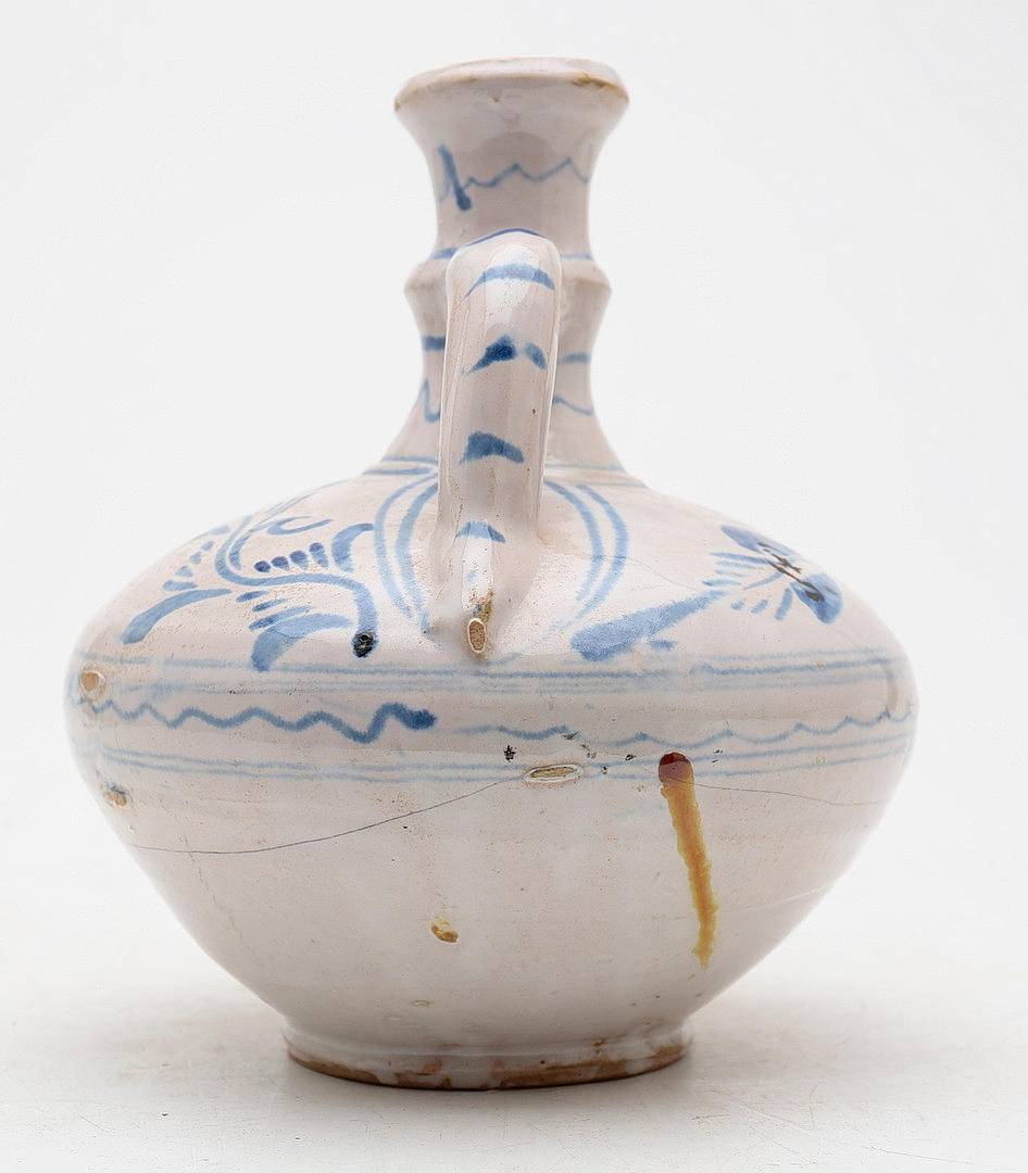 Aragonese earthenware jar, late 18th Century.