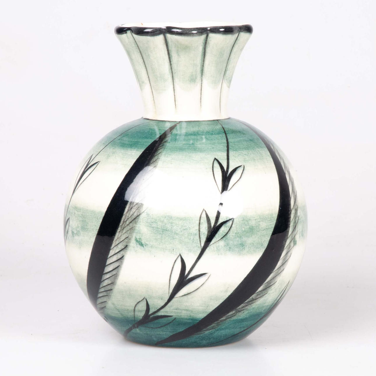 ILSE CLAESSON. Vase, art deco.