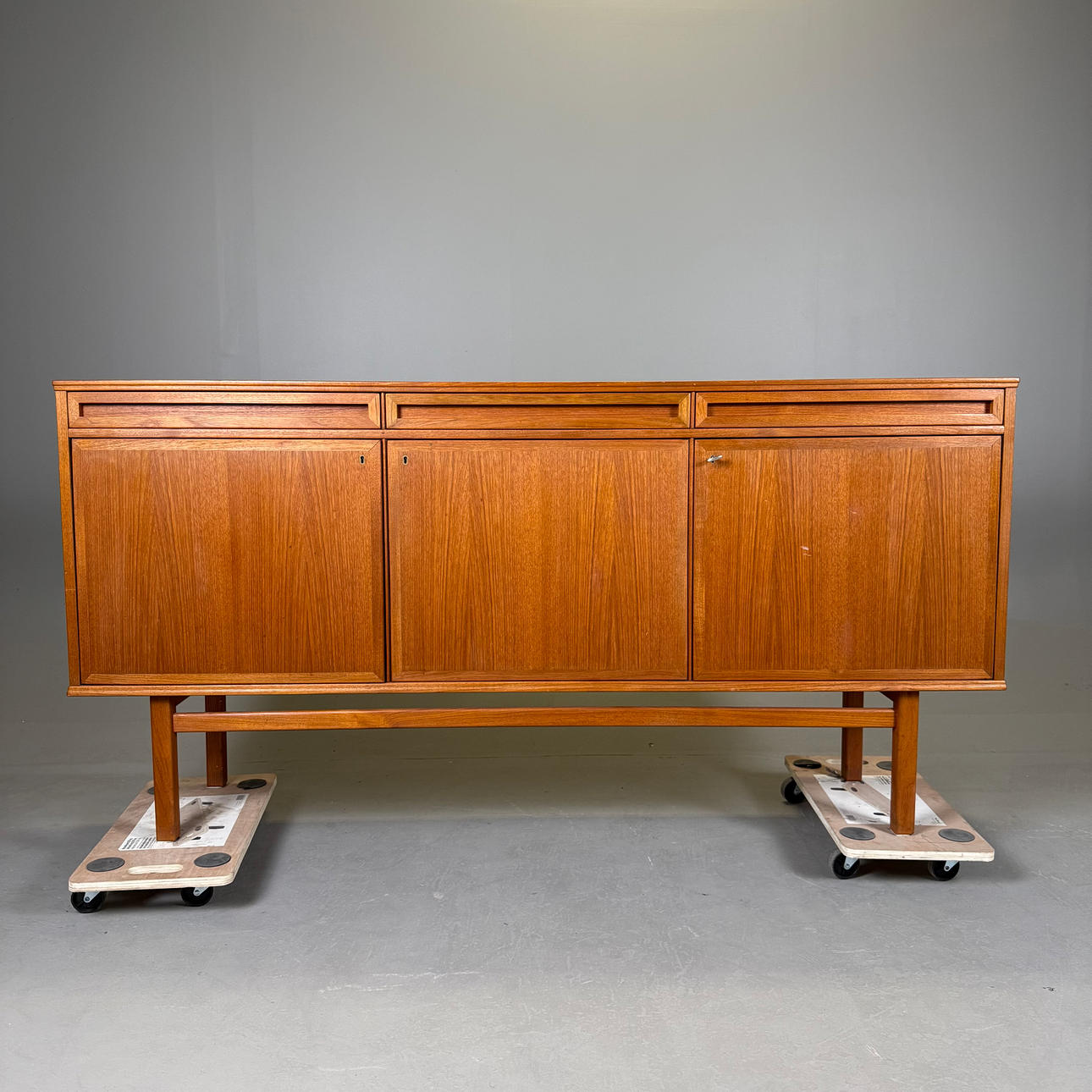 Ein Sideboard der 1950er/60er Jahre.