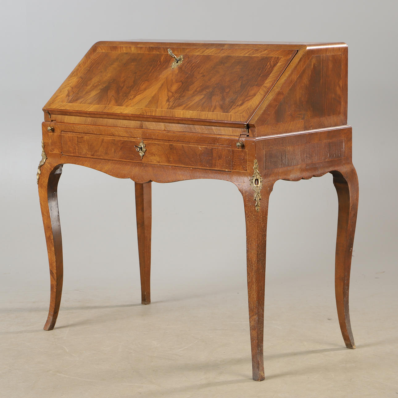 SLANTED FLAP SECRETARY, walnut, rococo style.