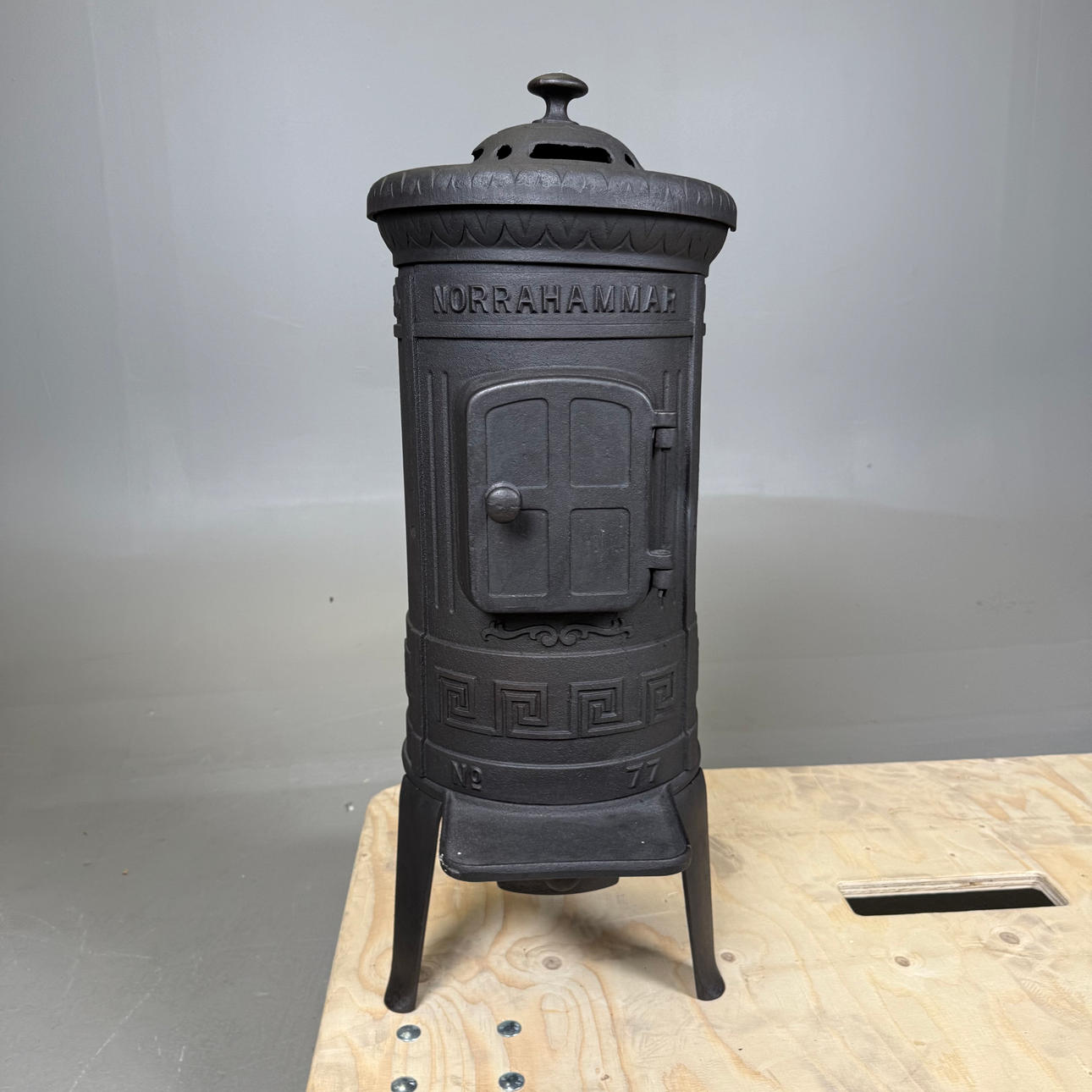 FIREPLACE, Norrahammar No. 77.