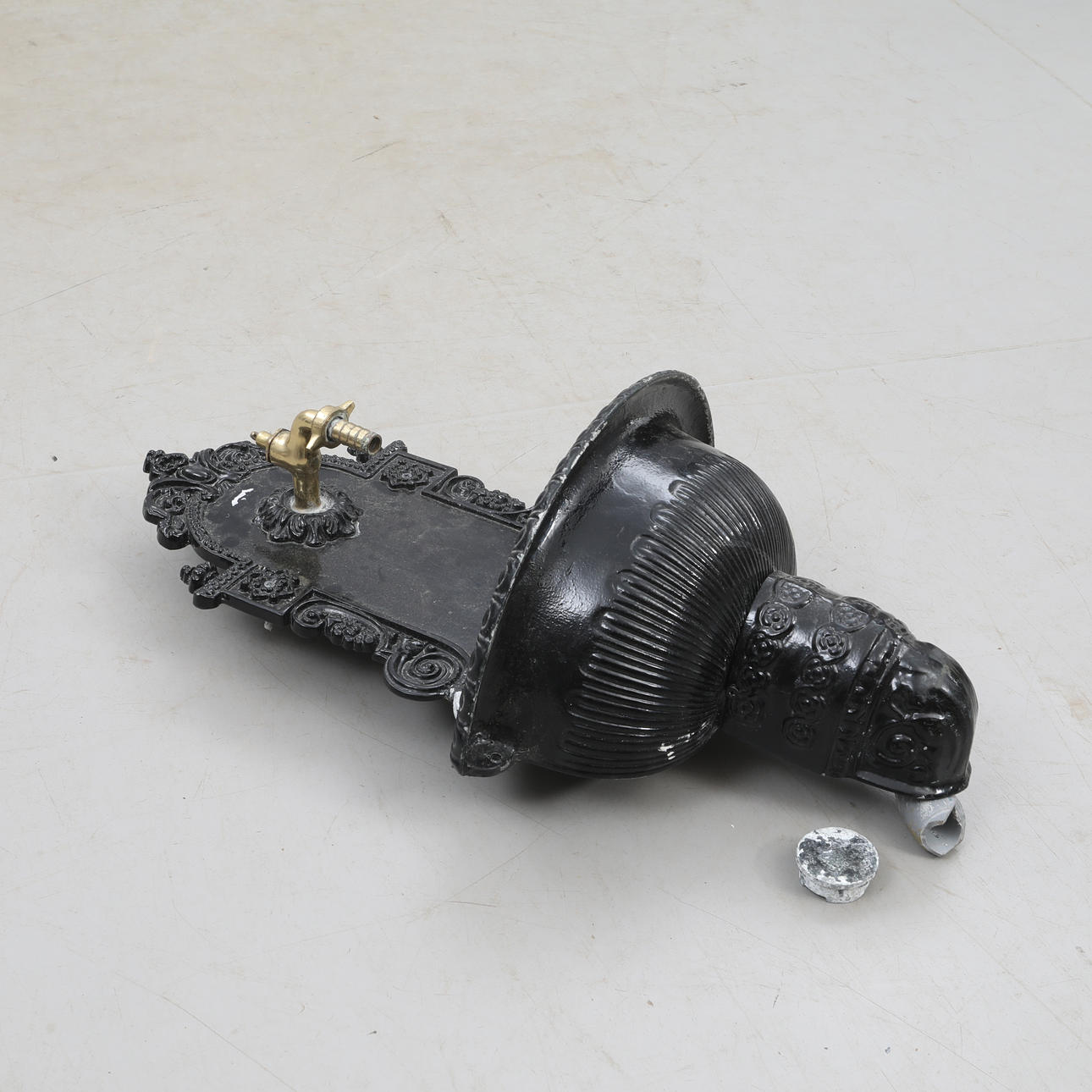 HAVEVASK/VÆGSPRINGVAND, støbejern, 1900-tallets anden halvdel.