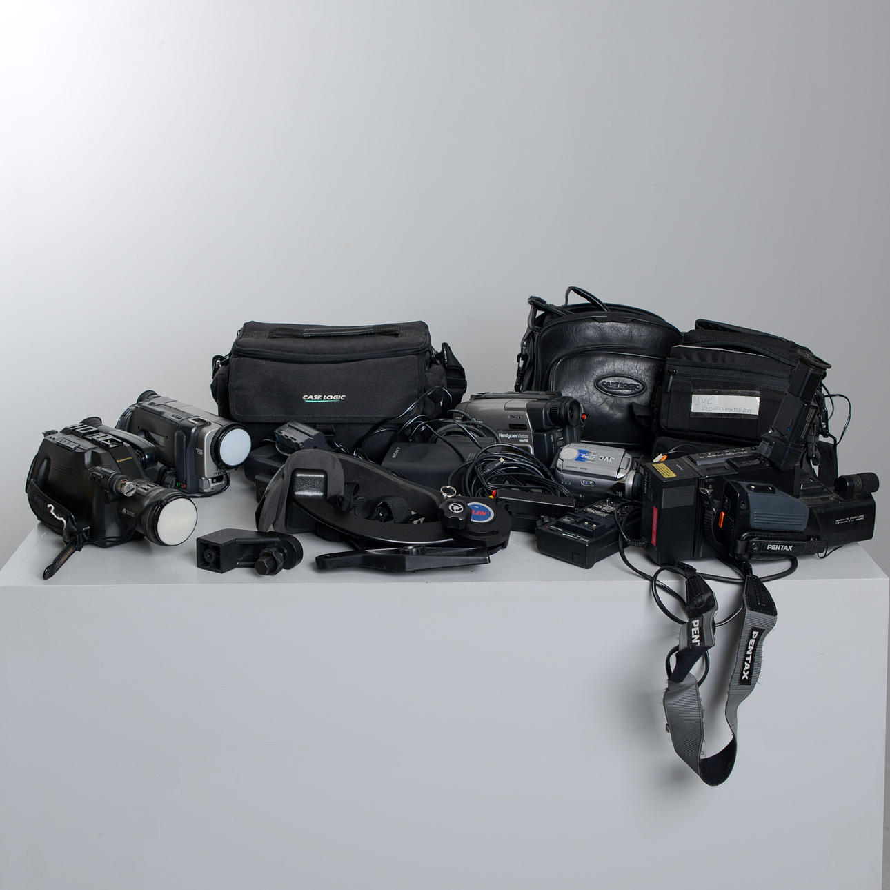 CAMCORDERS, 5 pcs, Sony, JVC, Panasonic & Pentax.