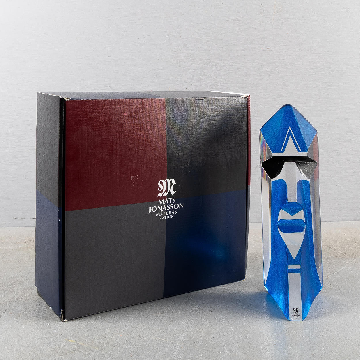 MATS JONASSON. SCULPTURE, glass, signed, Målerås.