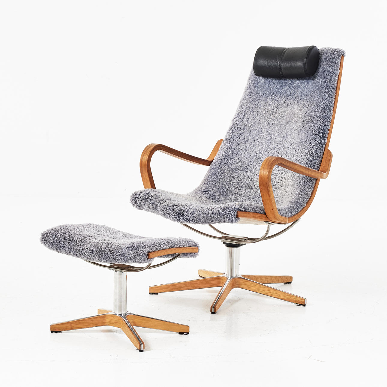 SILLÓN CON REPOSAPIÉS, Conform.