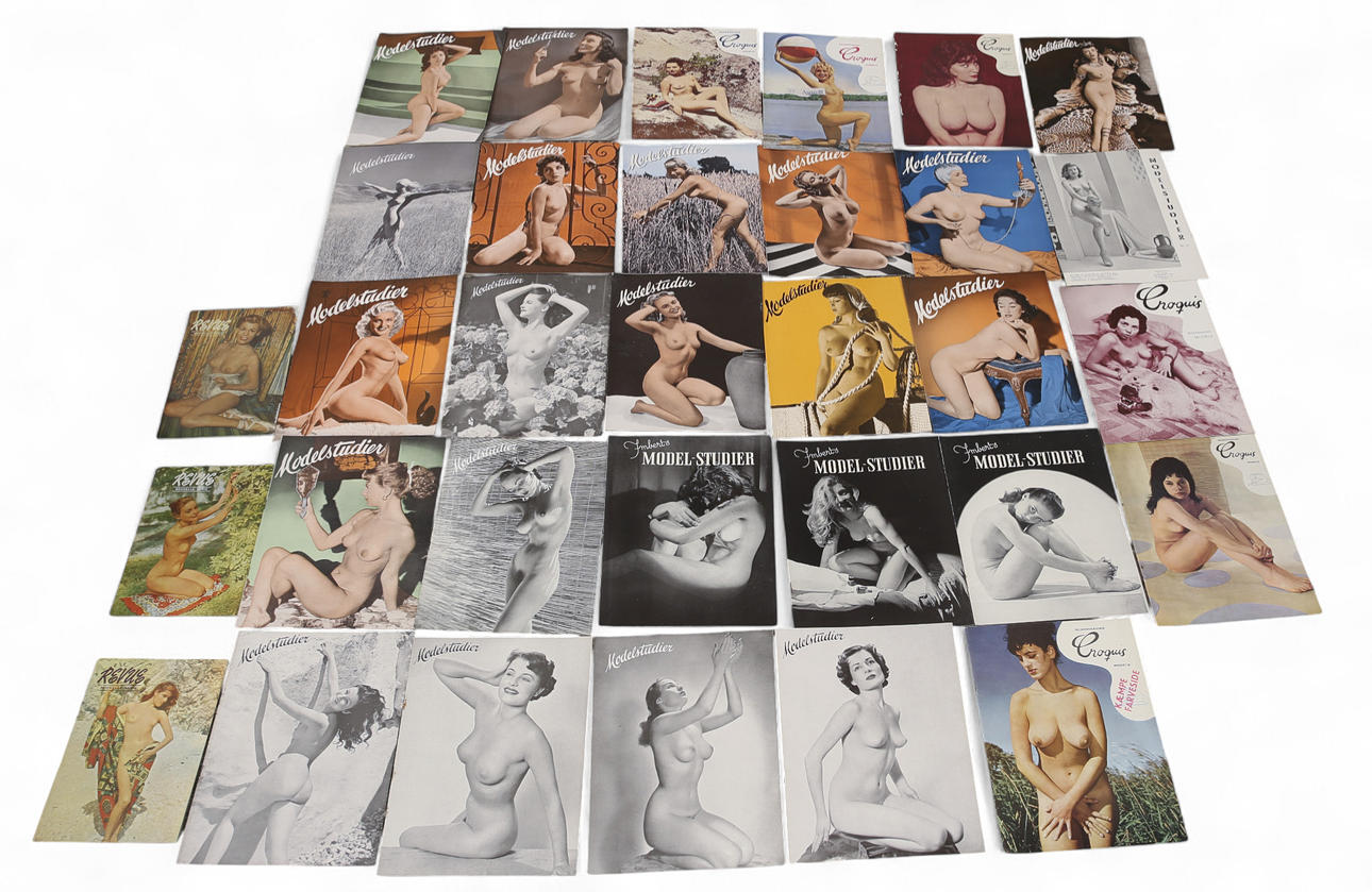 MODEL MAGAZINES 32 pcs. Revue, Croquis, Model Studies, etc.