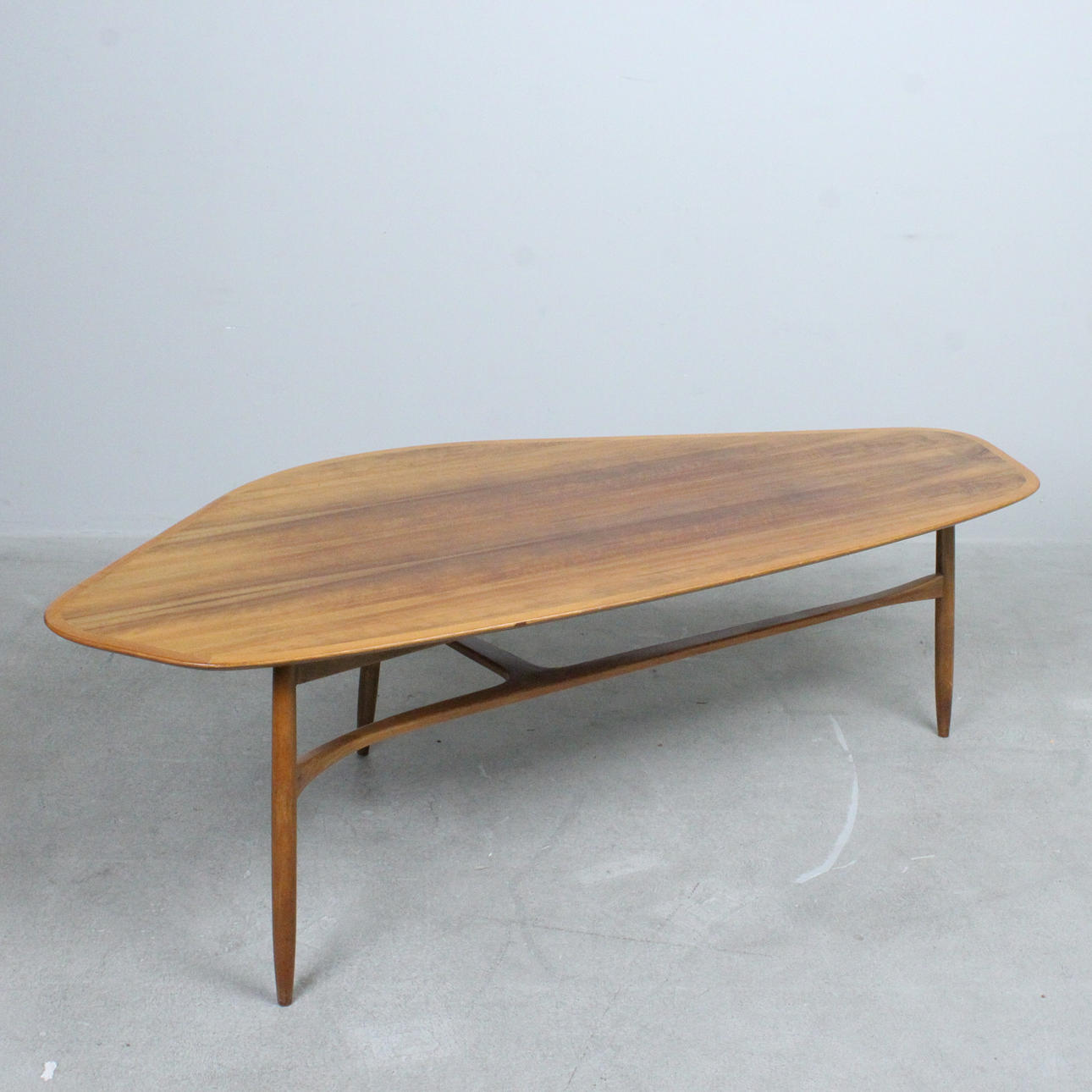 SVANTE SKOGH. for Laauser. Large curved coffee table, walnut wood, 1950s.