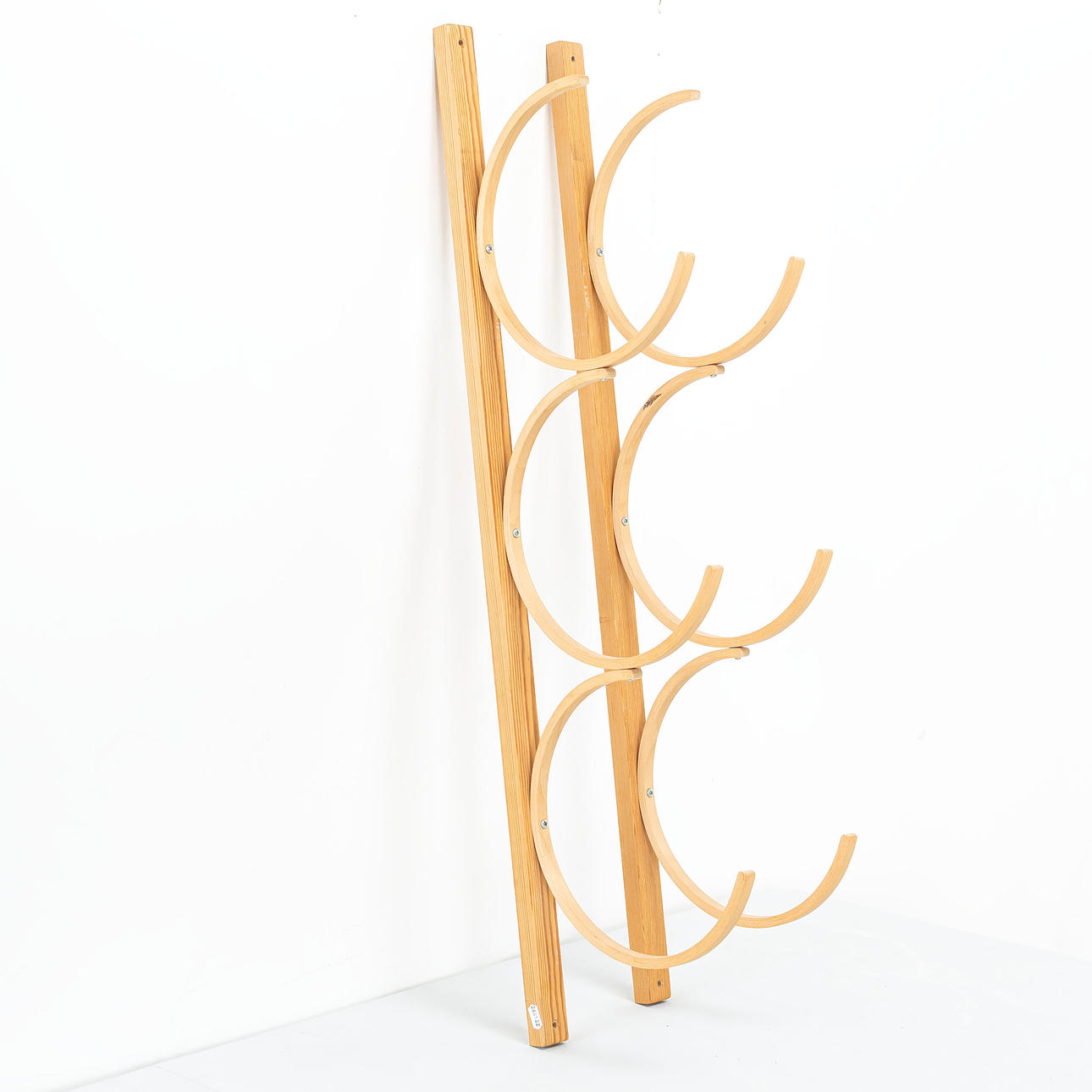 DRAWING HOLDERS, 1 pair, bent wood.