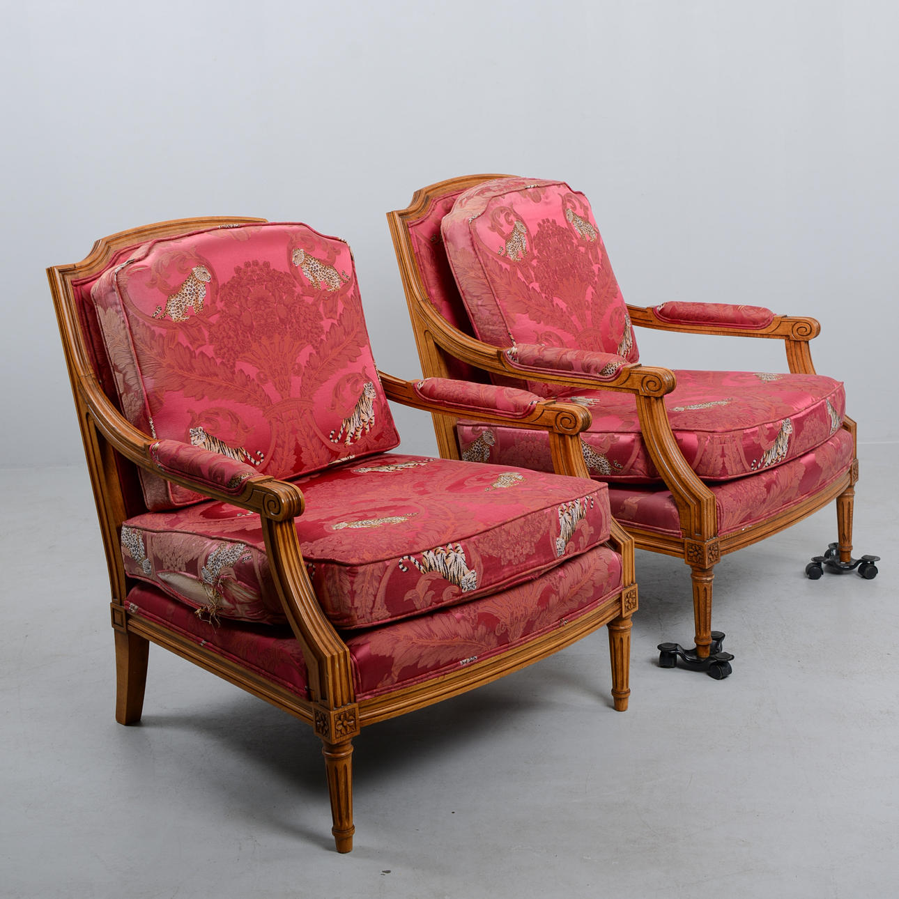 FÅTÖLJER, ett par, Gustaviansk stil, 1900-tal. Möbler - Fåtöljer ...