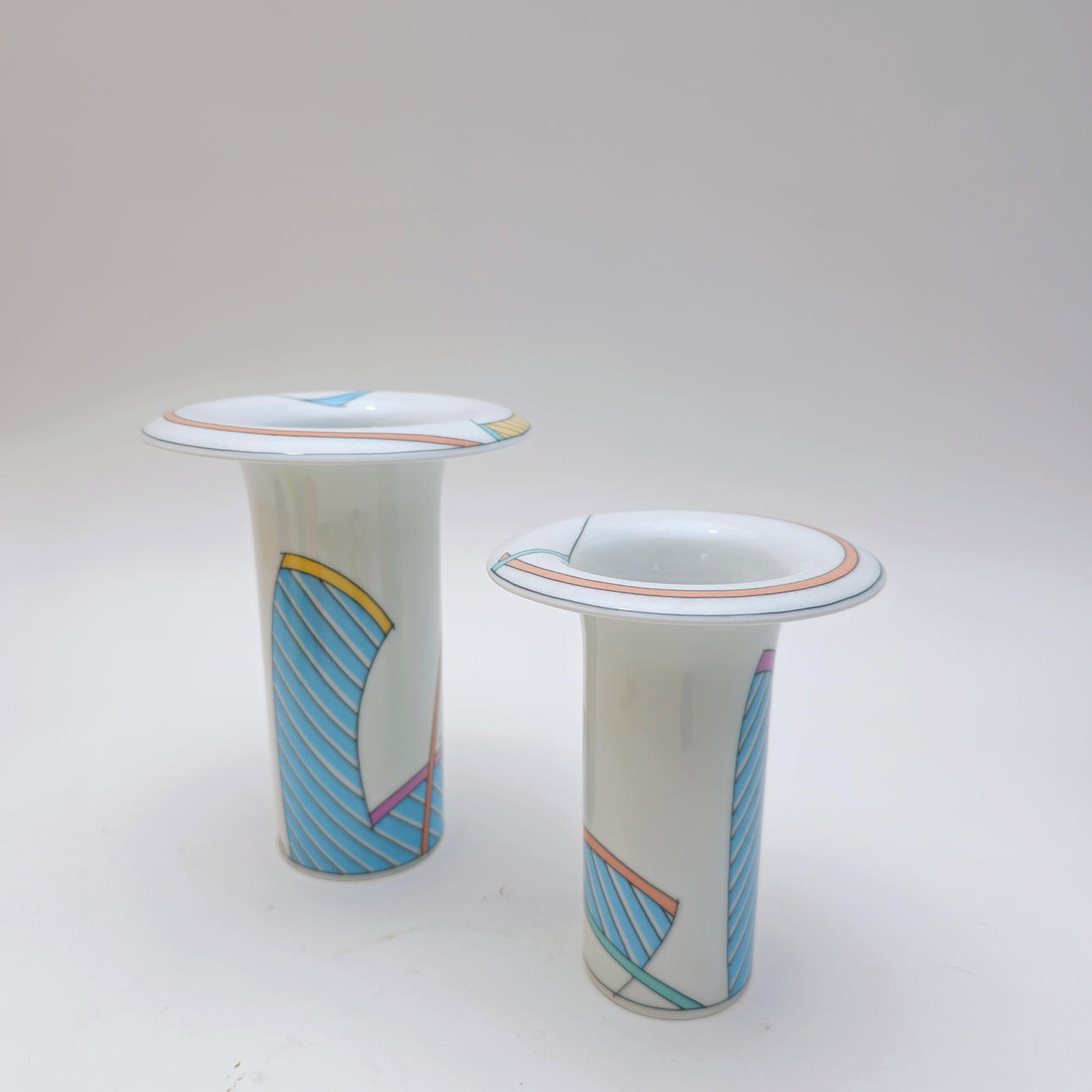 TAPIO WIRKKALA. PAR DE JARRONES TROMPETA. ROSENTHAL. STUDIO LINE.