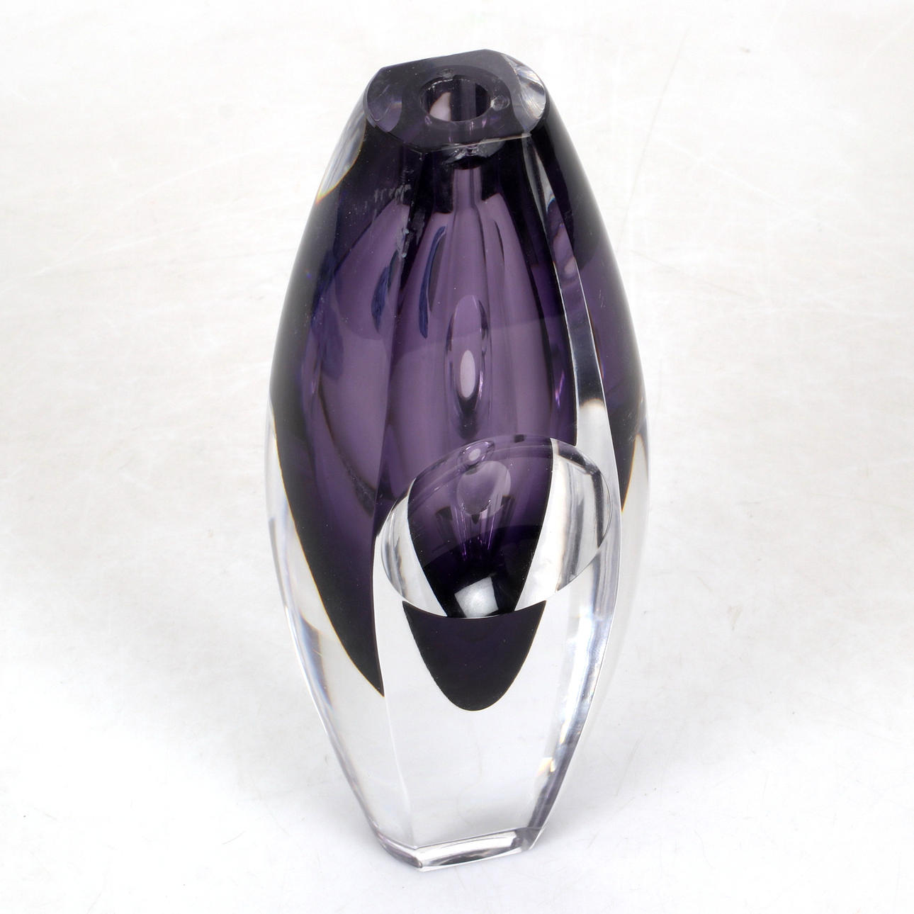 MONA MORALES-SCHILDT. A glass vase, “Ventana”, signed Kosta, SS211 ...