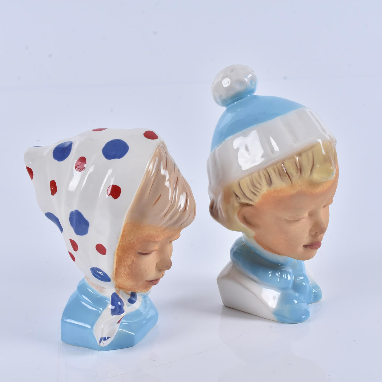 2-piece porcelain figurines, Cortendorf, Germany.
