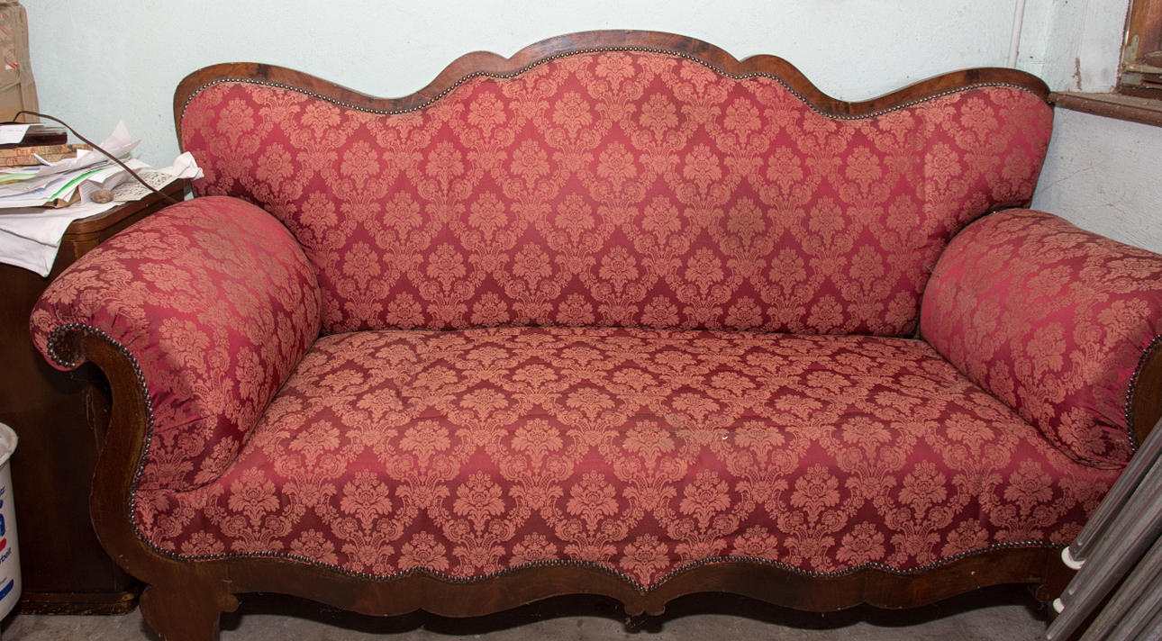 BIEDERMEIER SOFA, um 1850.