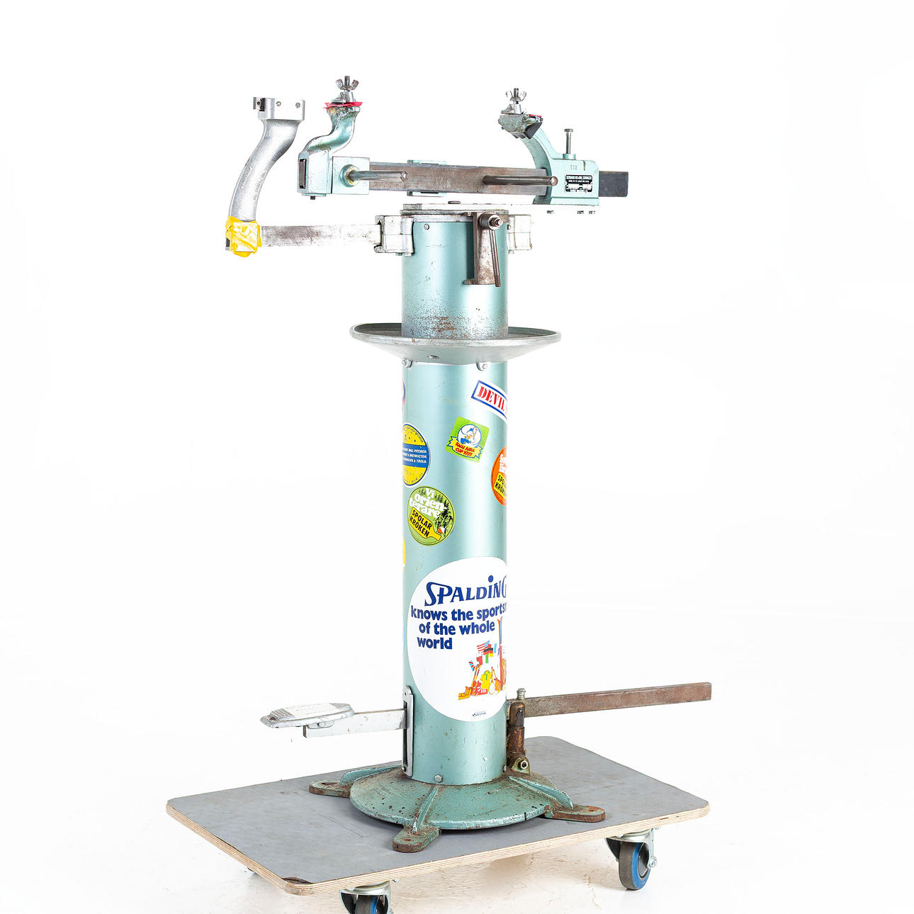 TENNIS/SQUASH RACQUET STRING MACHINE.