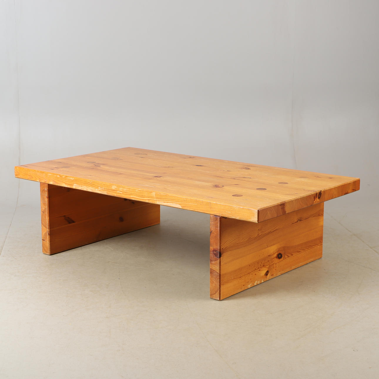 ROLAND WILHELMSSON. Attributed. Coffee table, pine, 1970s.