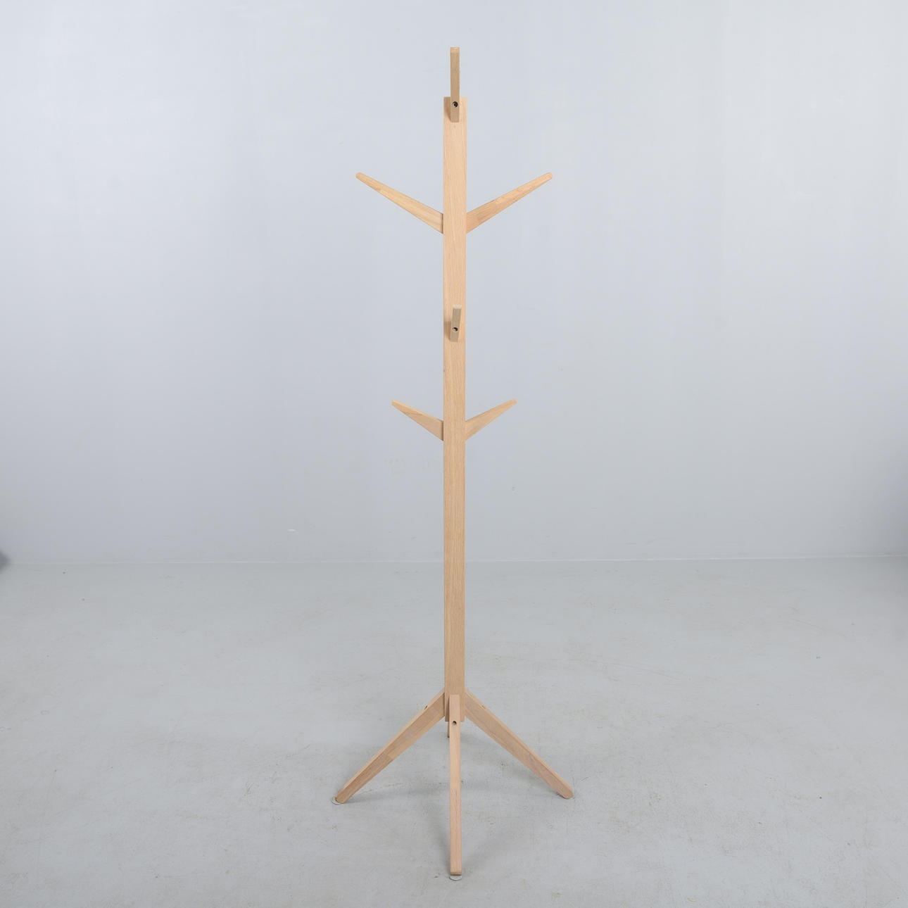 FRAKKEHÆNGER, eg, „Sejs“, Jysk.