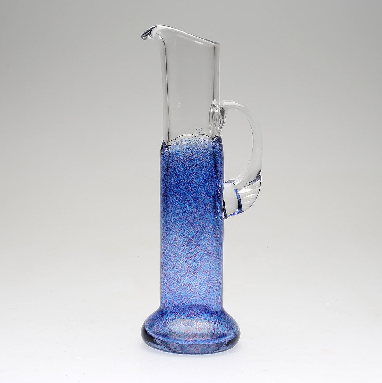 BERTIL VALLIEN. glas, karaff, Kosta Boda, Artist Collection, signerad och numrerad.