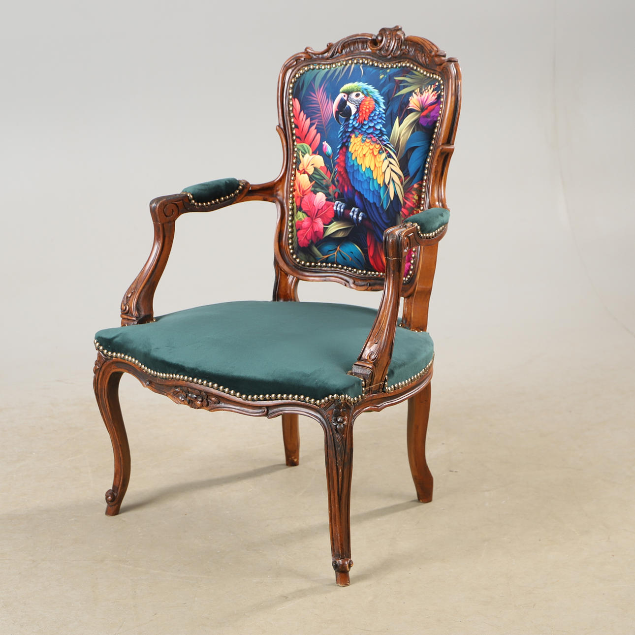 SILLÓN, caoba teñida con tapicería textil, estilo rococó.