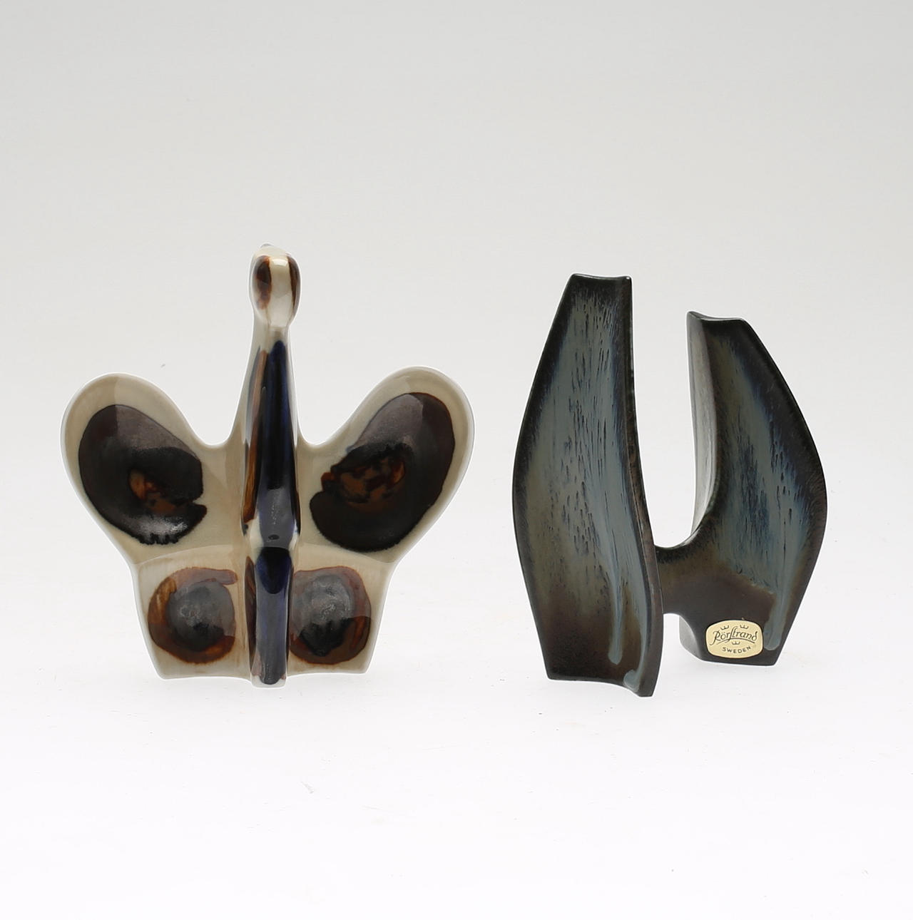 FIGURER, 2 st, stengods, Rörstand.