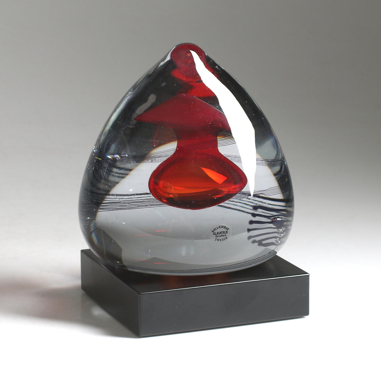 CARLOS R. PEBAQUÉ. Skulptur, glas, Gullaskrufs glasbruk, signerad, numrerad 10/100 samtdaterad 1989.