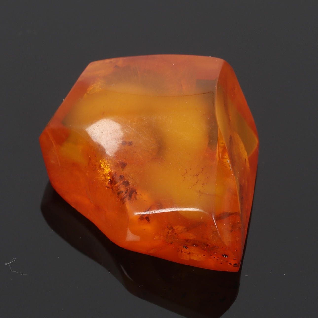 (5-17-30) BÄRNSTEN, vikt 14,5 gram.