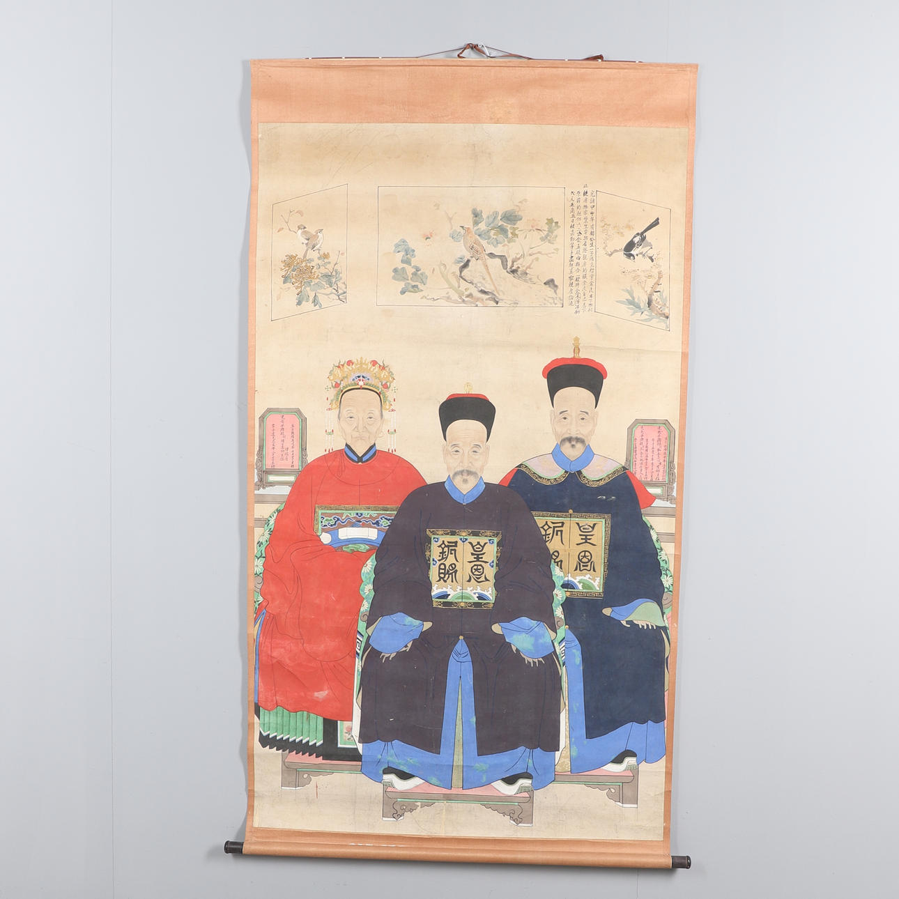 A CHINESE ANCESTOR PORTRAIT SCROLL PAINTING.