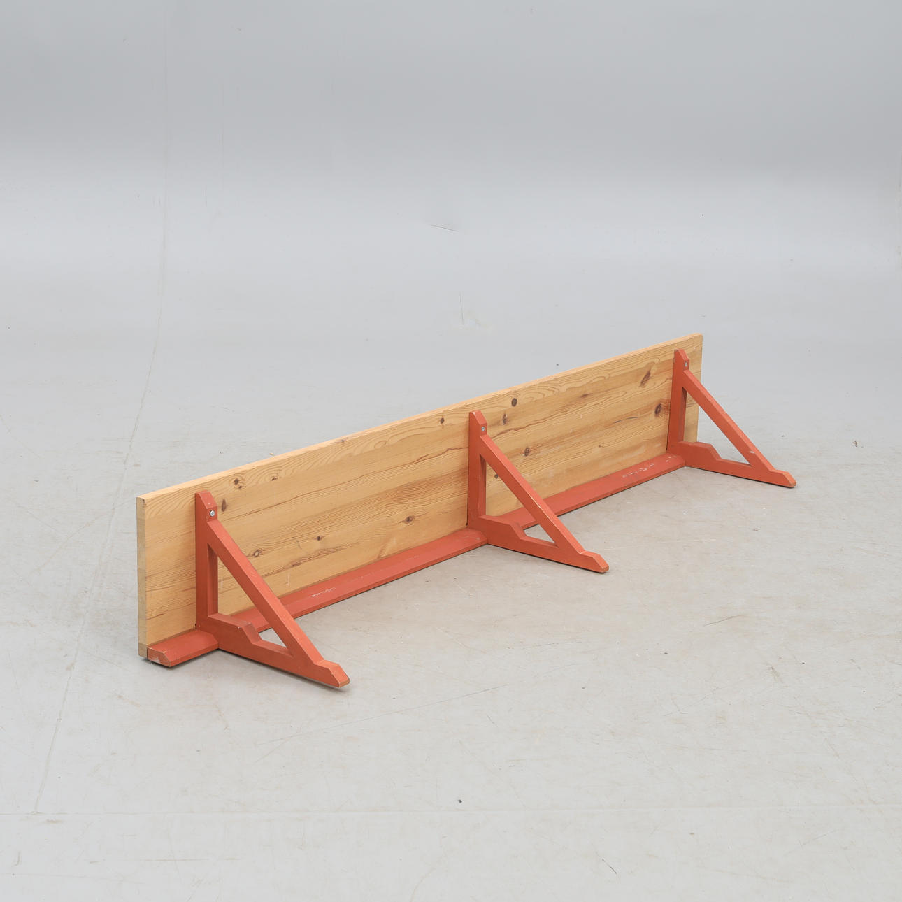 VÆGHYLDE, Norrgavel.