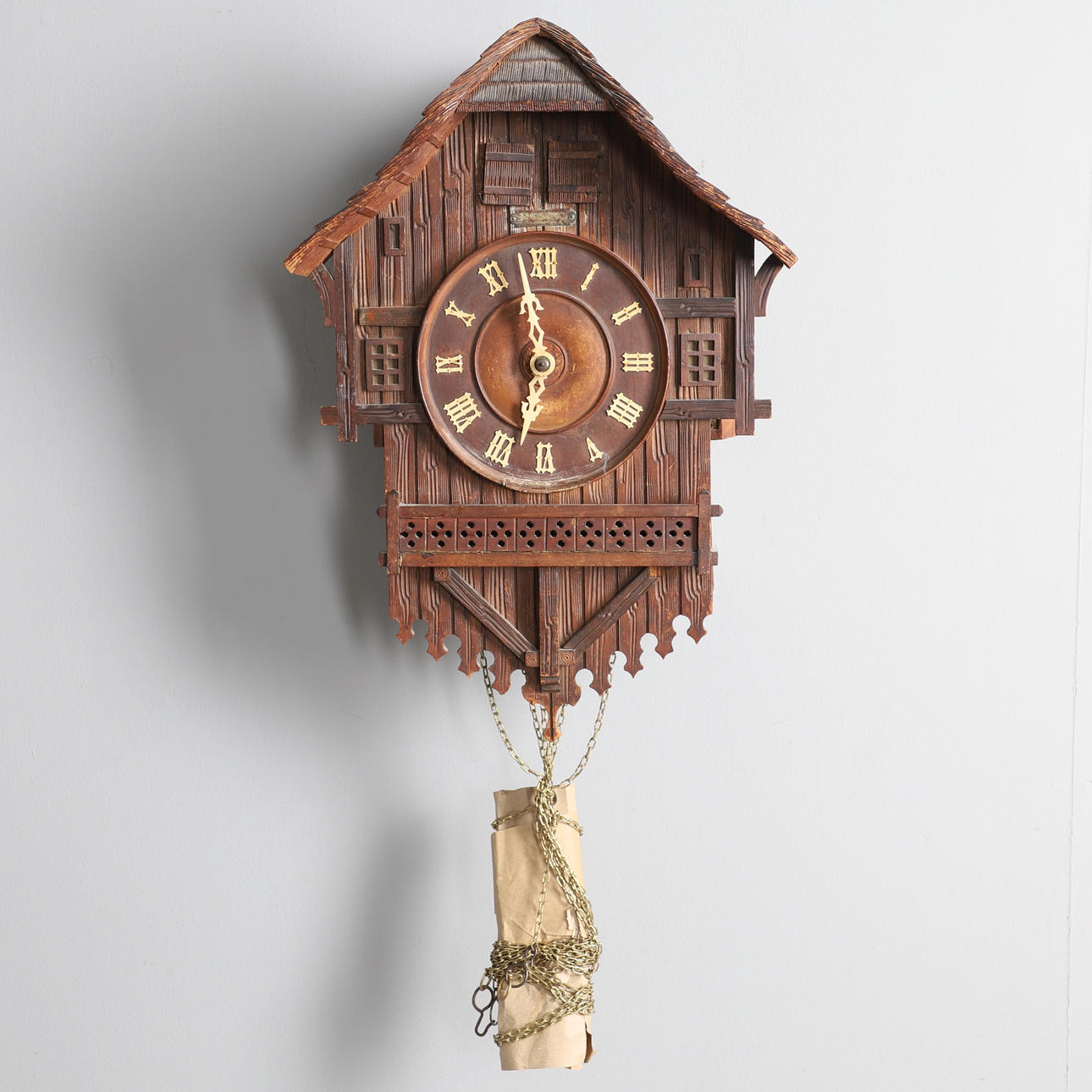 ANTIQUE CUCKOO CLOCK. Clocks & Watches - Wall Clocks - Auctionet