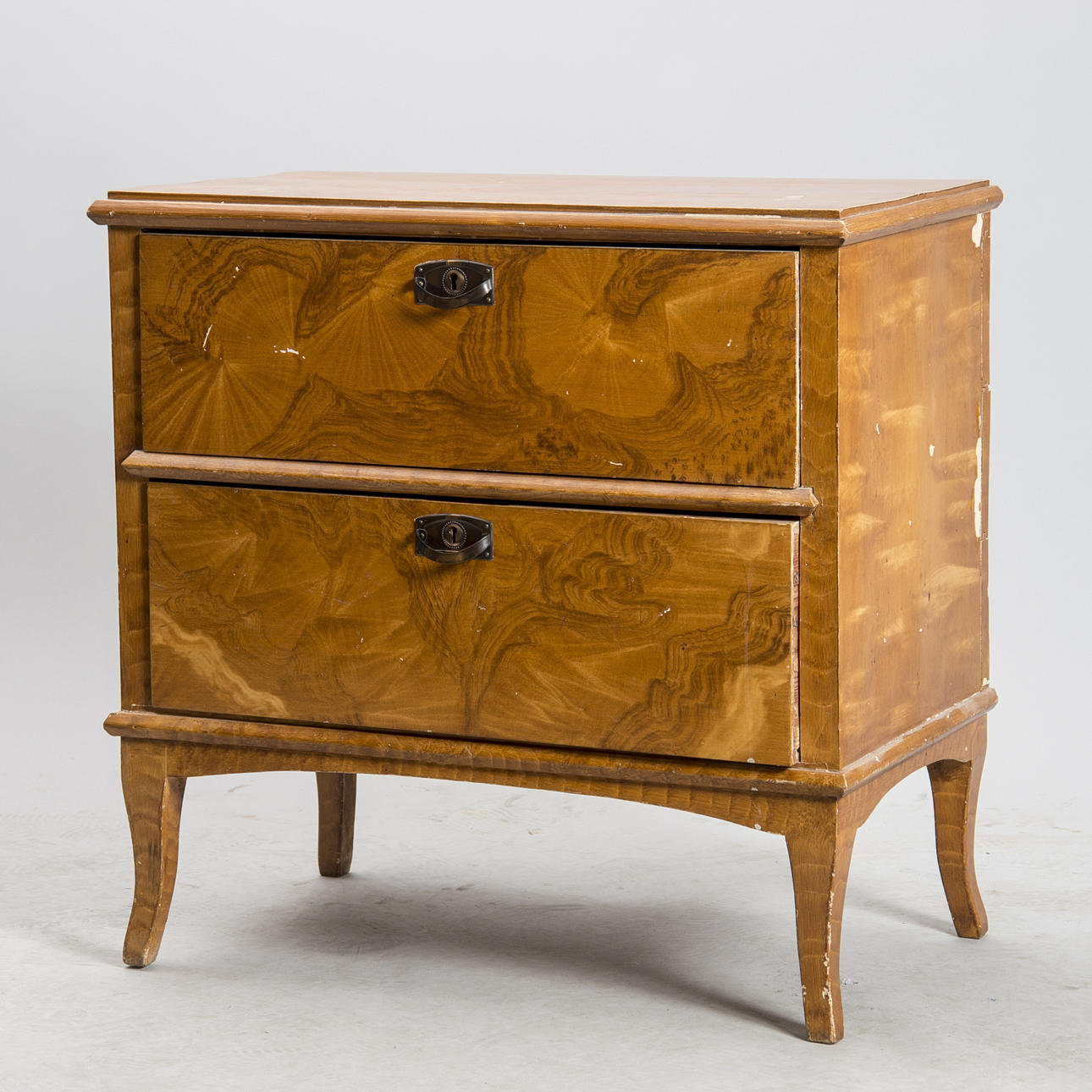 BYRÅ, 2-lådig, drickamålad, tidigt 1900-tal.