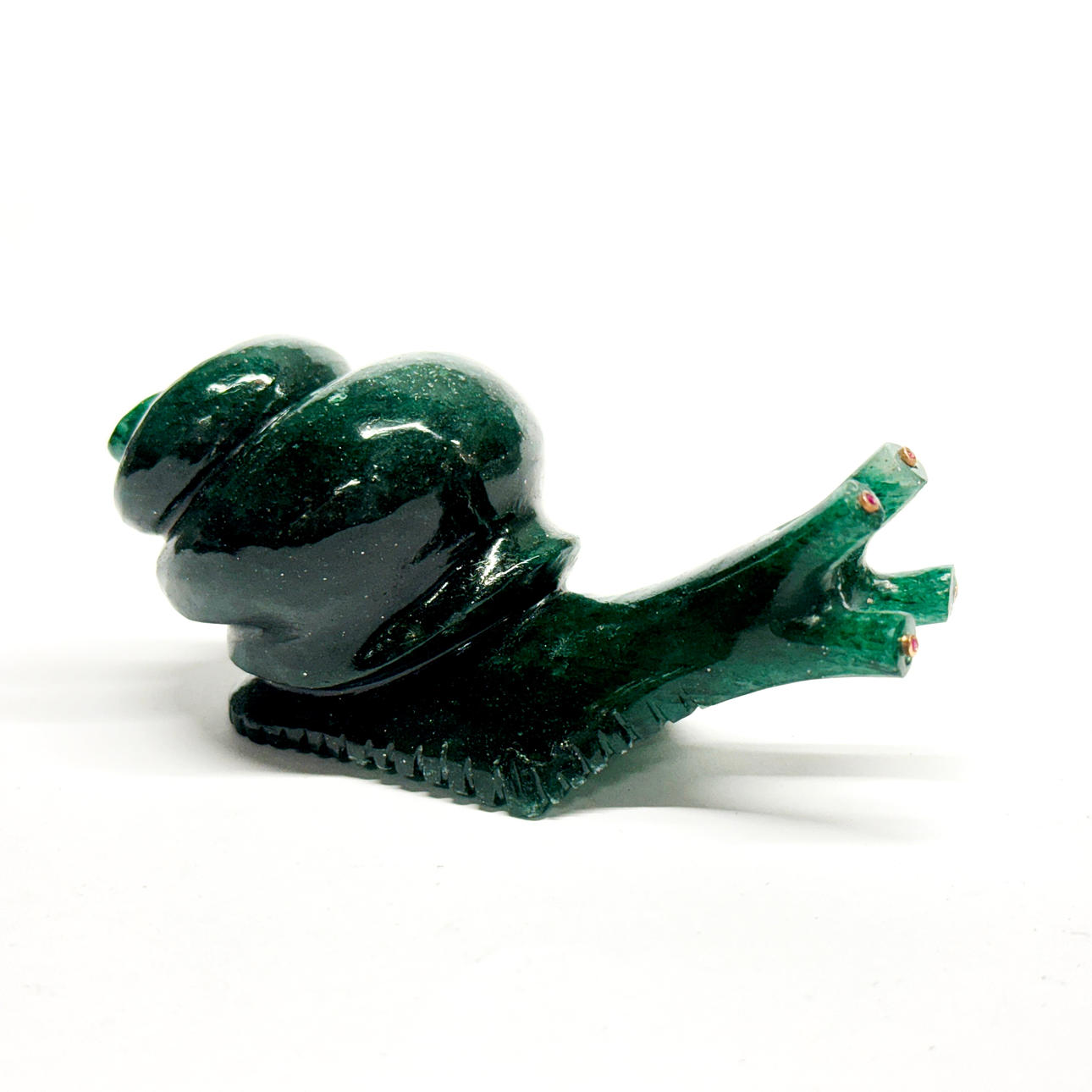 HARDSTONE/CRYSTAL SNAIL WITH RUBY EYES.