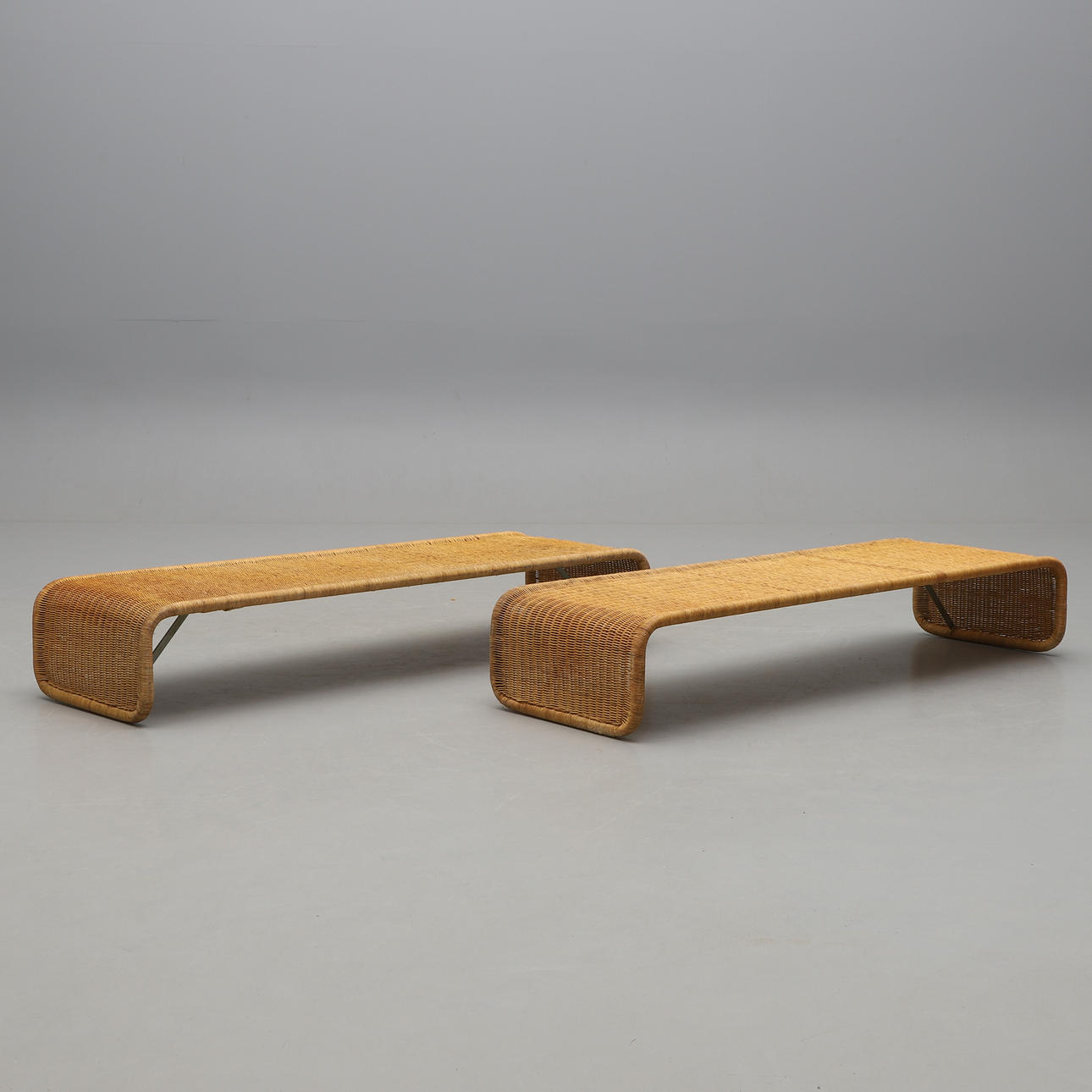 DAGBÄDDAR, ett par, 1900-talets andra hälft.