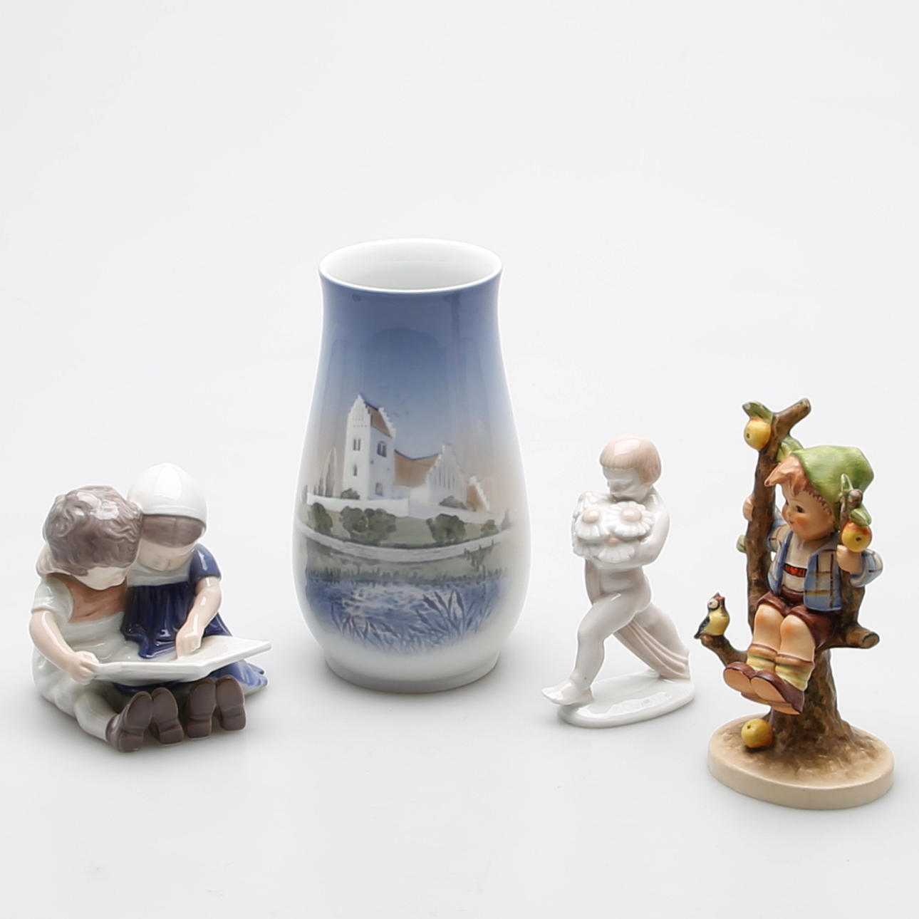 SAMLING PORSLIN, 4 delar, bl. a. Bing & Gröndal.