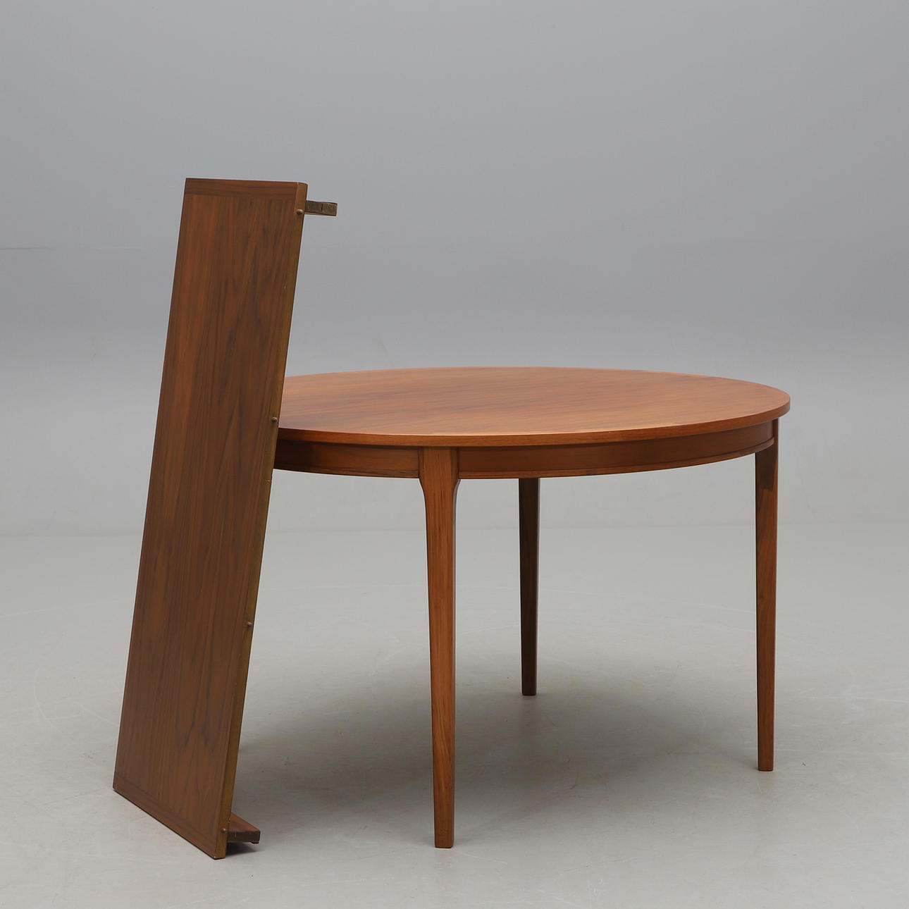DINING TABLE, walnut, 1960/70's.