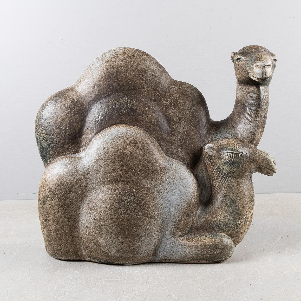 LISA LARSON. 