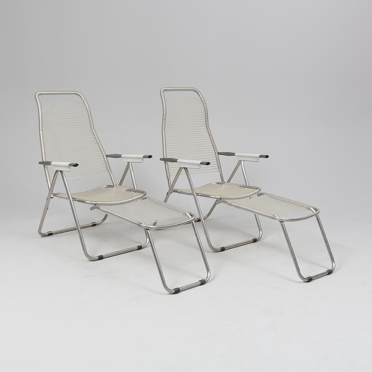 Armchairs/deckchairs, 2 pcs. “Spaghetti chair”.