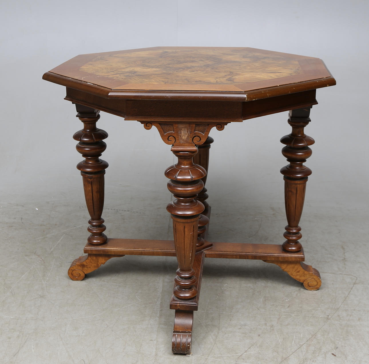 SALONGSBORD, nyrenässans, sent 1800-tal.