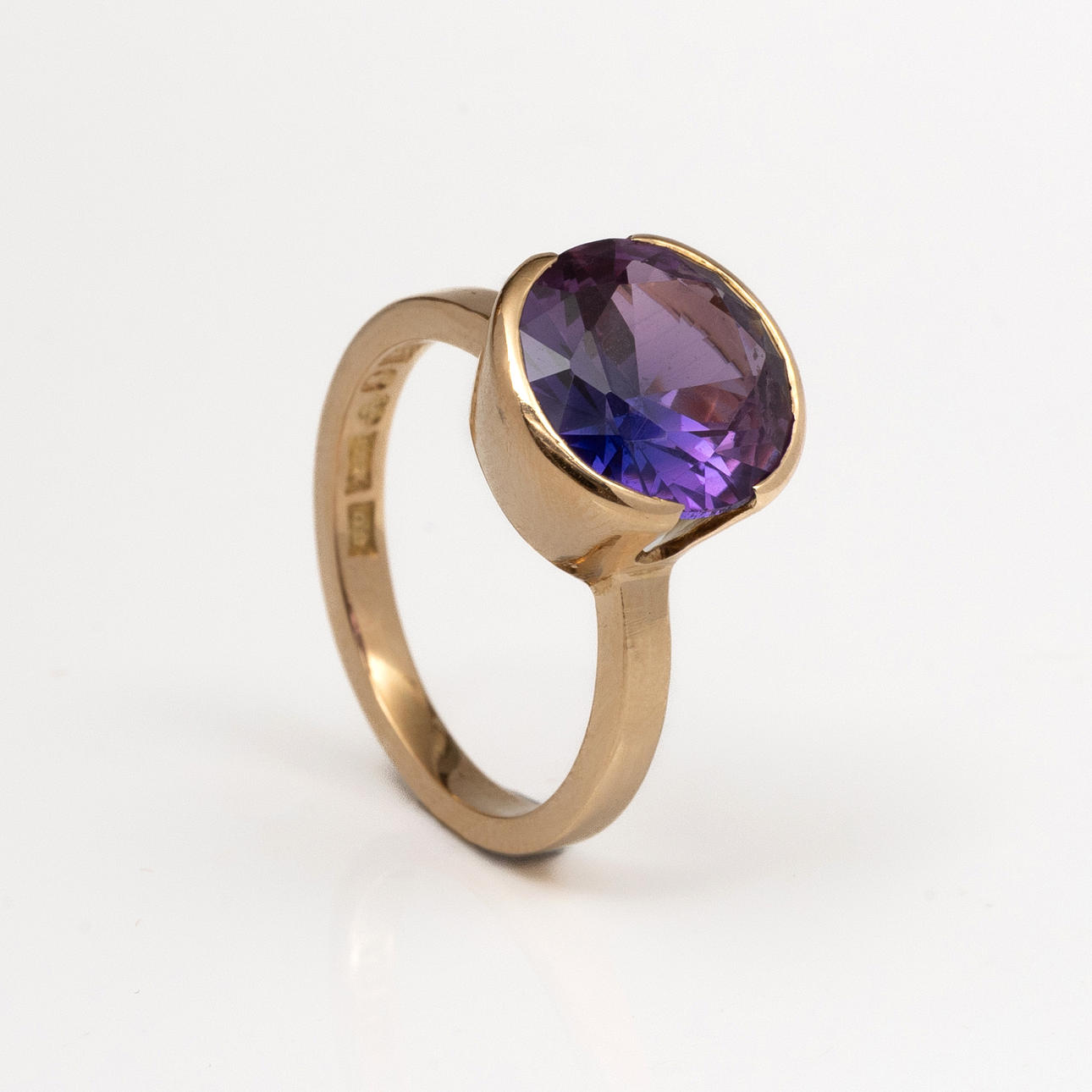 RING, 18K gold, Alexandrite 4 ct.