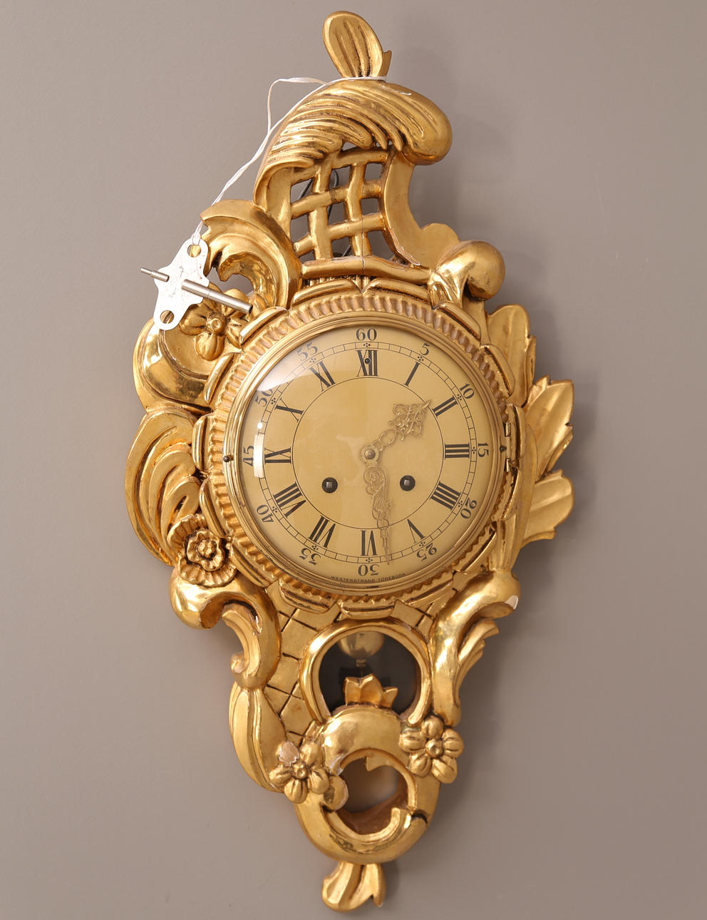 VÄGGUR, sk guldpendyl, trä/pastellage, 1900-tal.