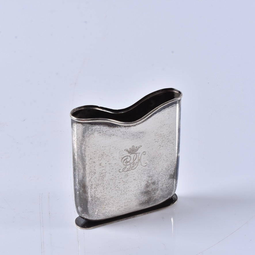 CIGARETTE HOLDER, silver, smooth model.