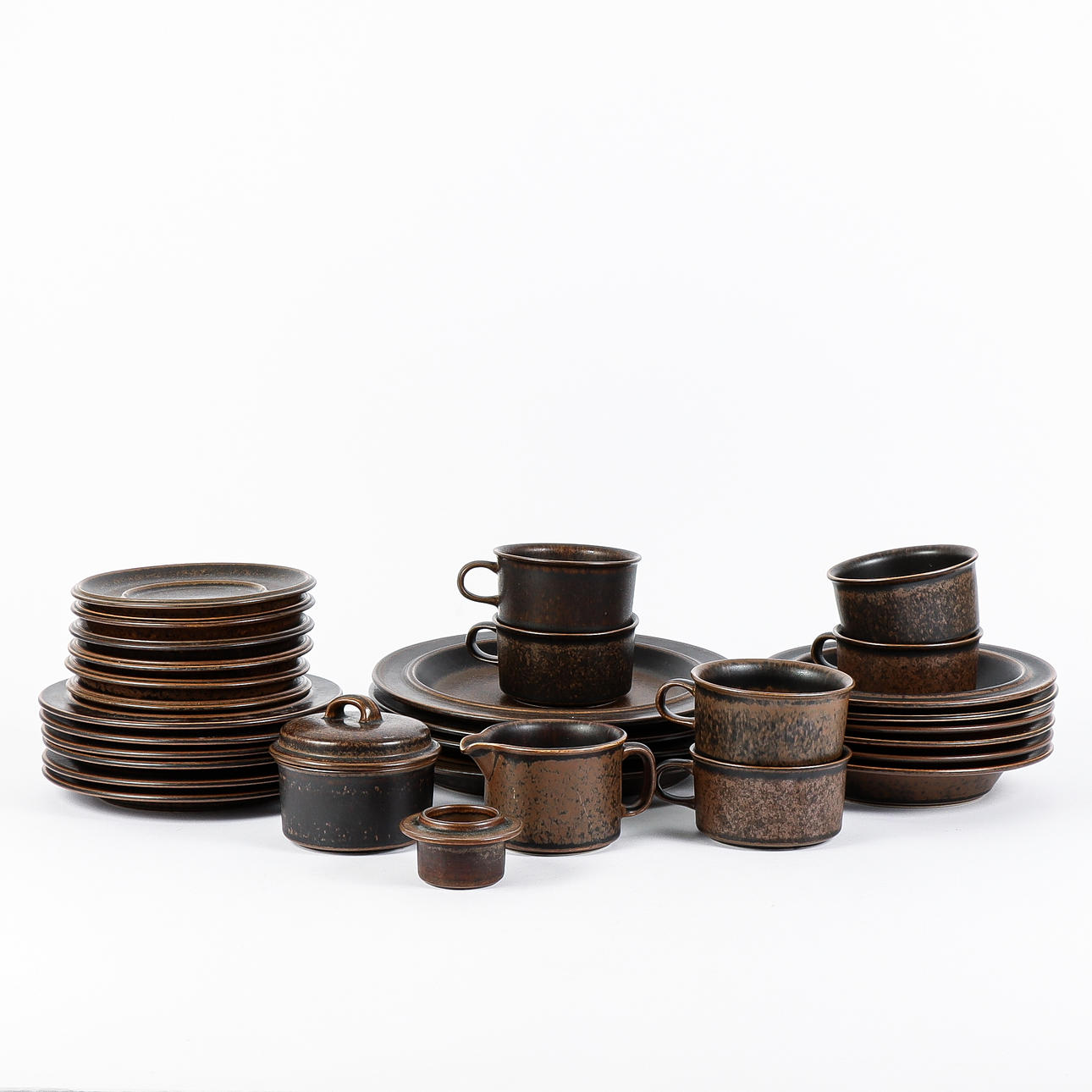 ULLA PROCOPÉ. Tableware Arabia Russia.