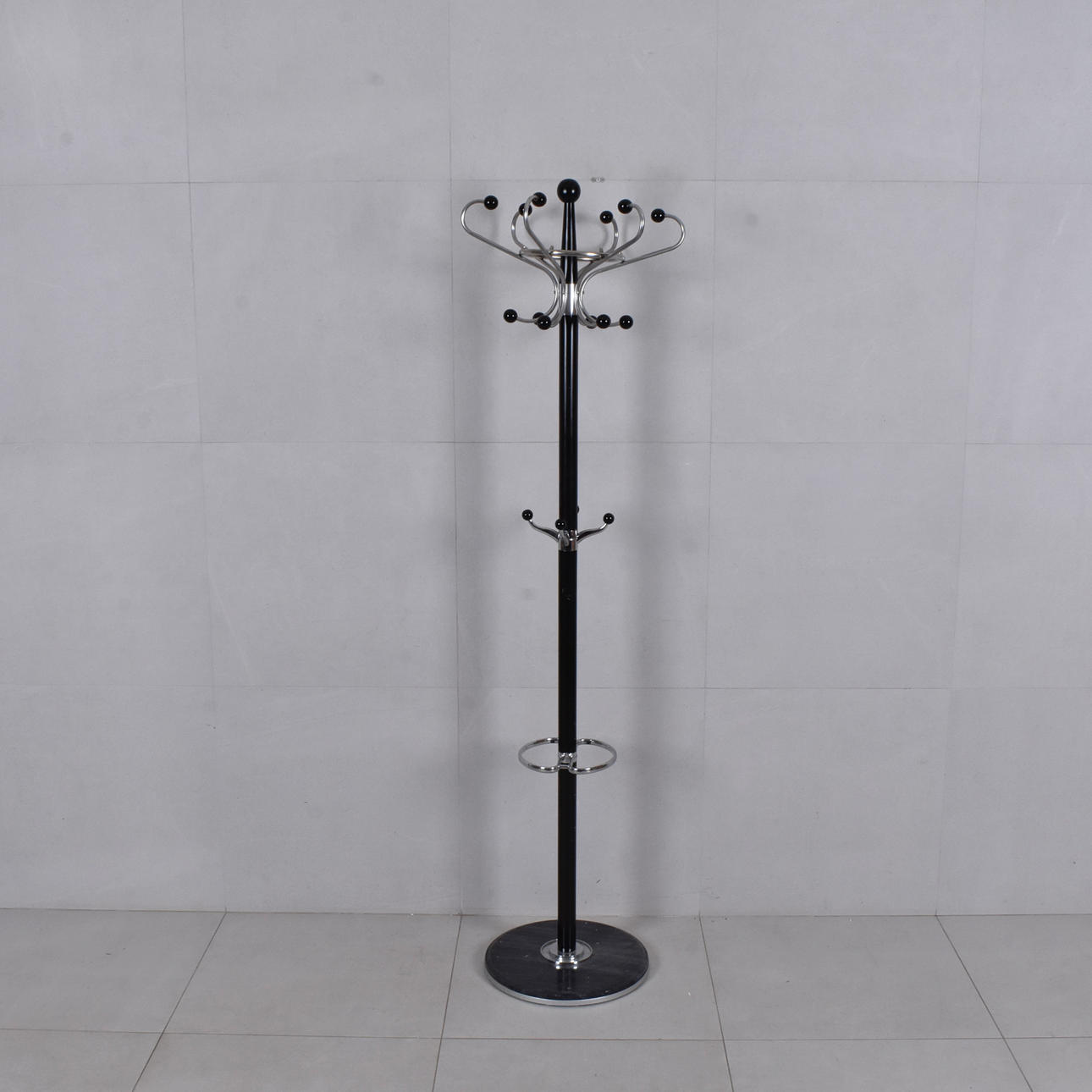 A metal clothes hanger, 2000's.