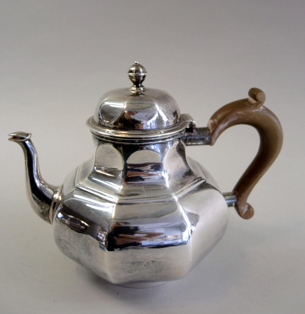 TEKANNA, SILVER 925, ENGLAND.