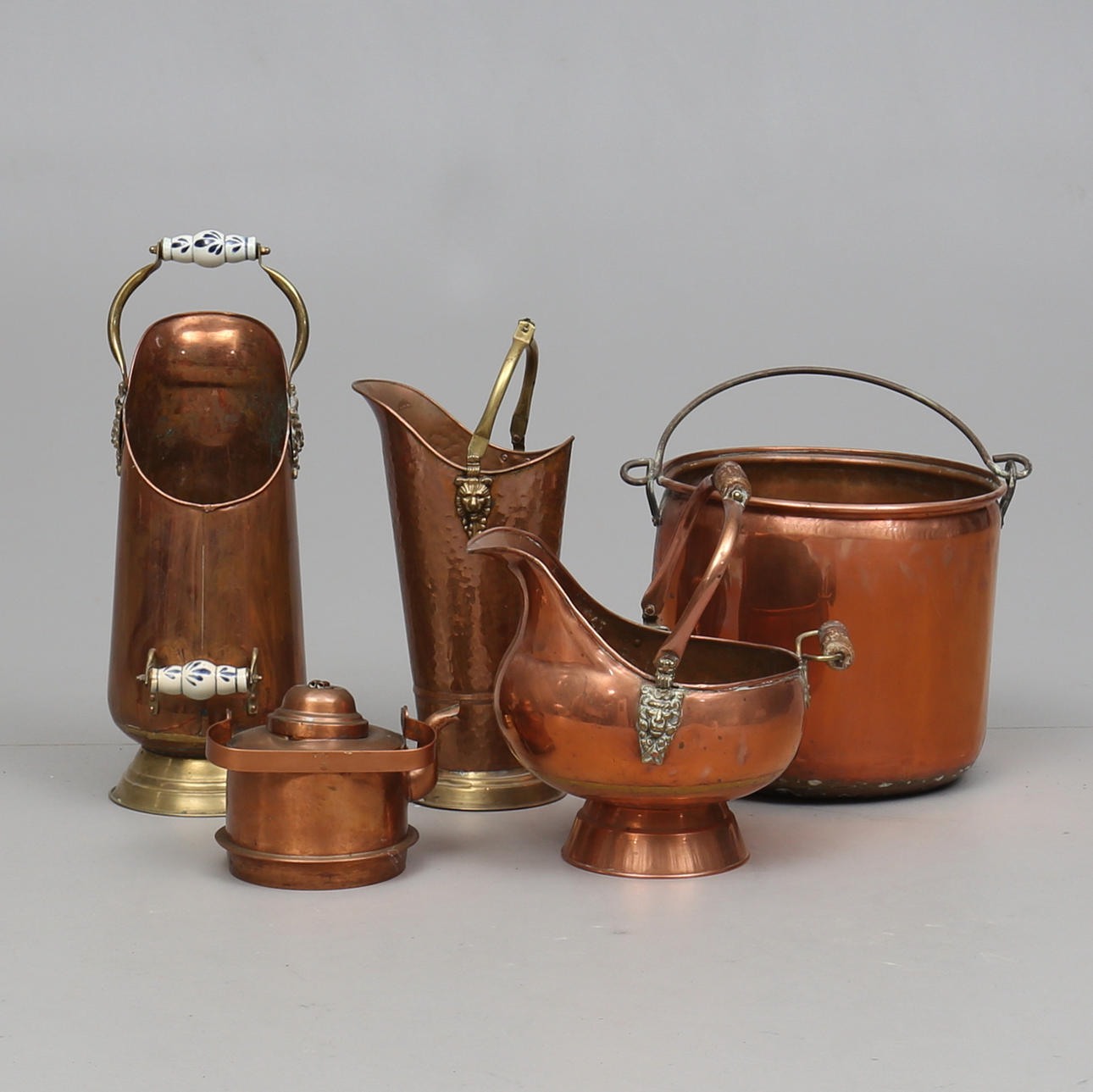 KOPPARFÖREMÅL, 5 st, 1900-tal.