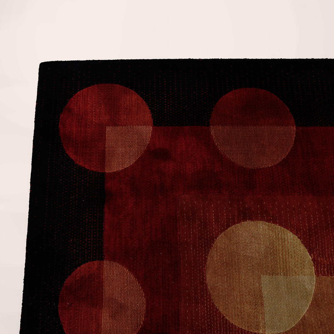 A CARPET, “Orbit”, Nourison Parallels, 230 x 170 cm.