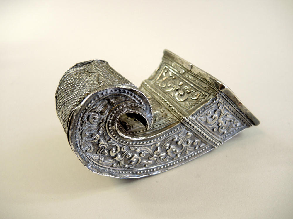 YMNIGHETSHORN, SILVER.