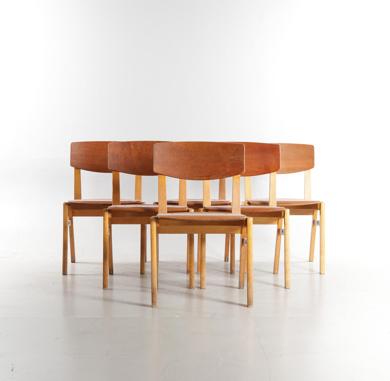 FRITZ HANSEN / KVETNY & SØNNNER. Stolar 6 st med bokram, sits och rygg ...