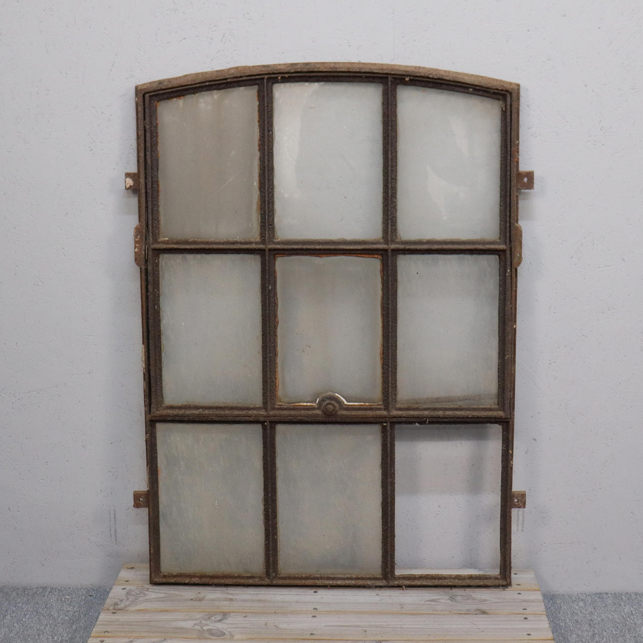 STALL WINDOWS, cast iron, openable.